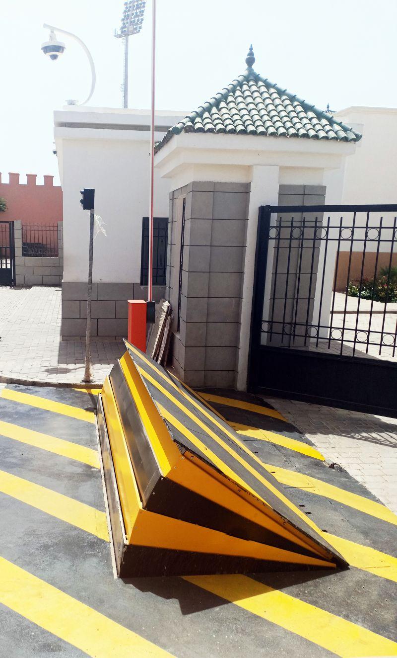 DA-02 Road Blocker — Anti-Ram Hydraulic Security Barrier 7.5T